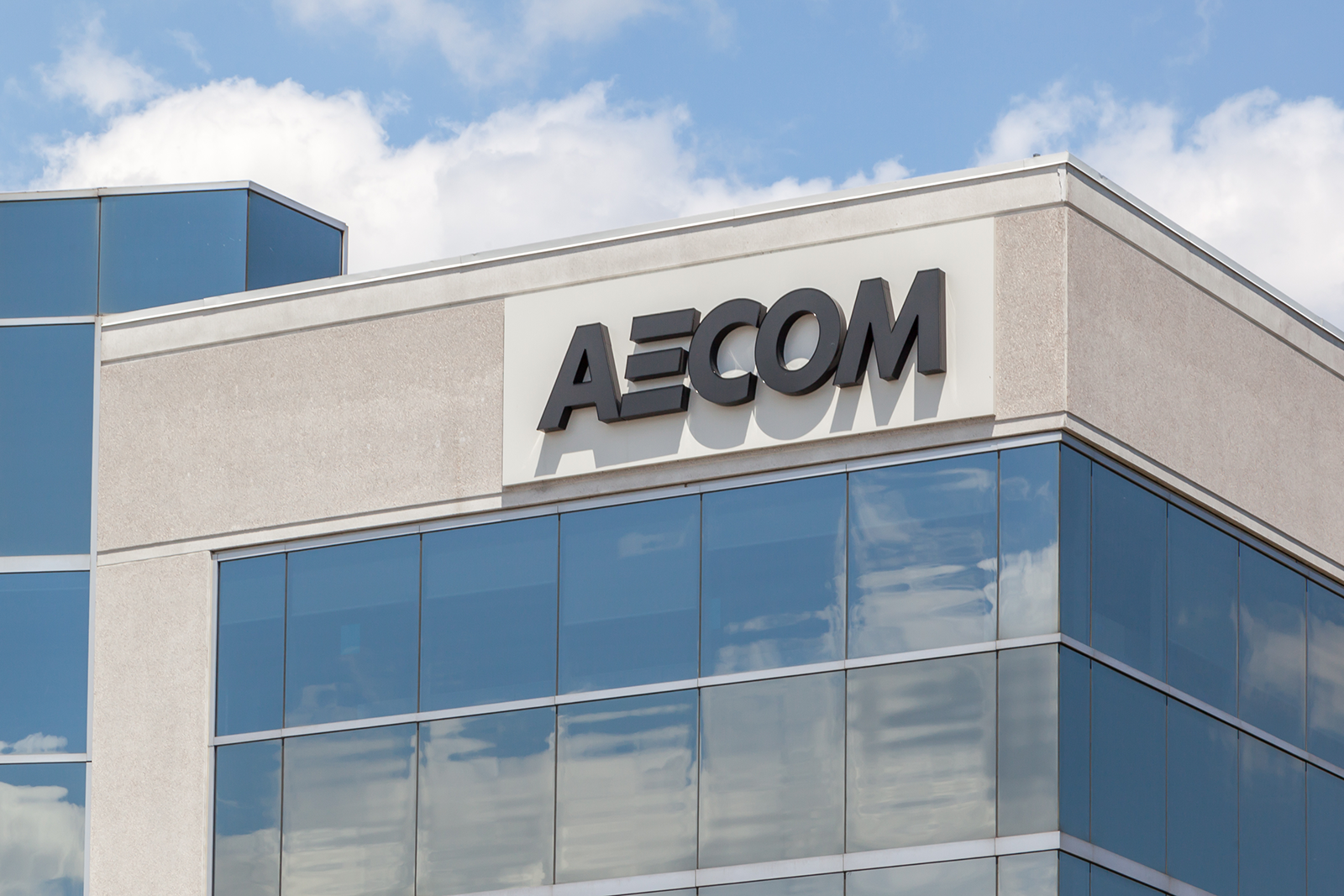 ¡AECOM: Construye tu futuro en la ingeniería y el desarrollo sostenible!