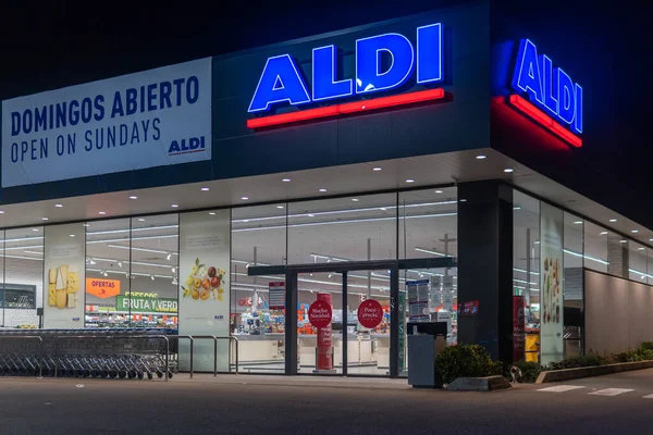 ¡ALDI: Impulsa tu carrera y sé parte de nuestro éxito en el supermercado!