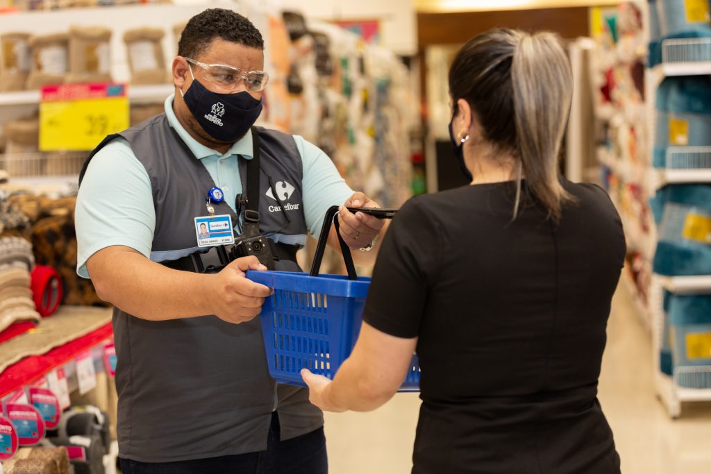 ¡Carrefour: Encuentra tu camino hacia el éxito laboral junto a nosotros!